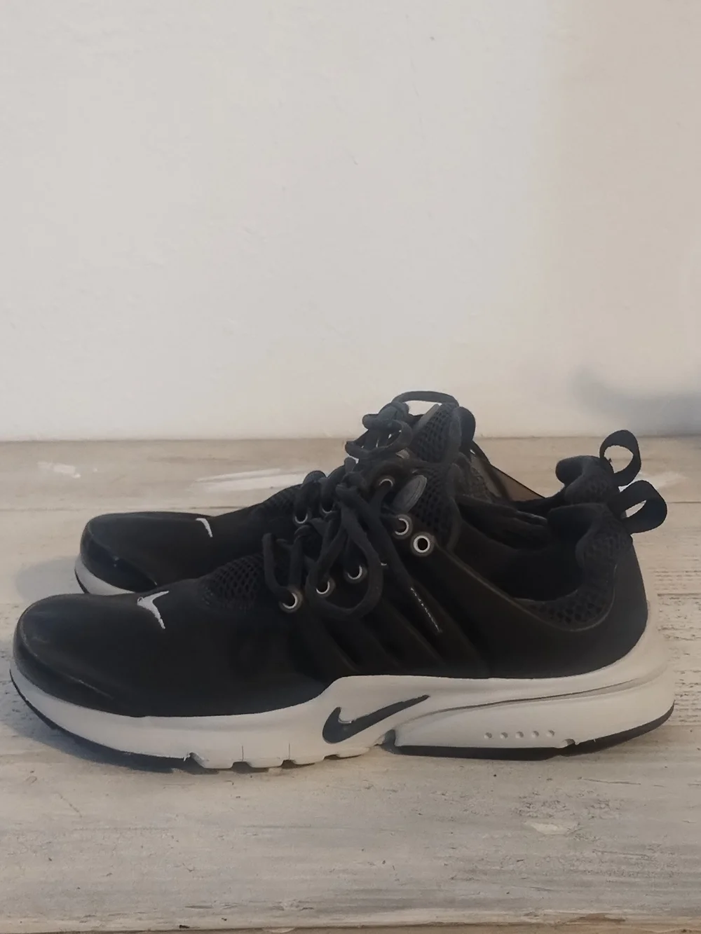 Nike Air Presto (GS) Youth's Size 7Y Running Shoes Black please look at the pict